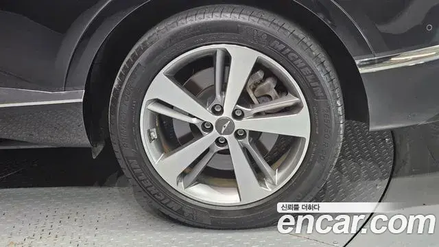 Genesis GV80 2020 — Şəkil 11/20