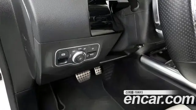 Mercedes-Benz GLA-Class 2020 — Photo 20/20