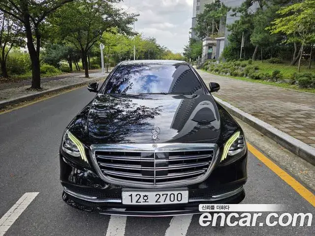 Mercedes-Benz S-Class 2018 — Photo 17/20