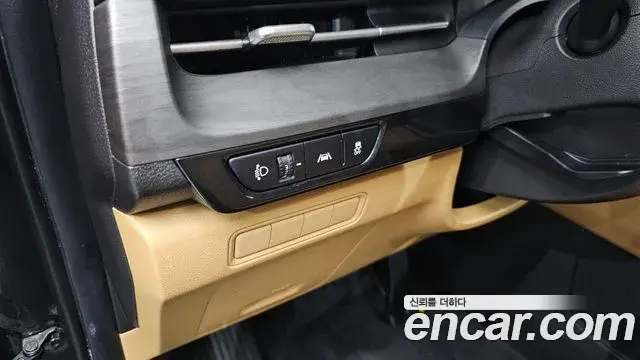Kia Carnival 2022 — Фото 16/20