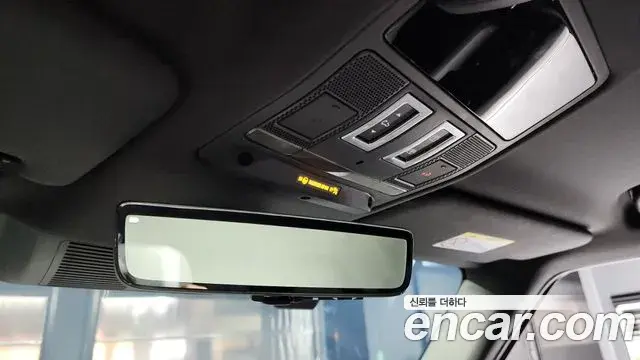 Land Rover Defender 2024 — ფოტო 13/20