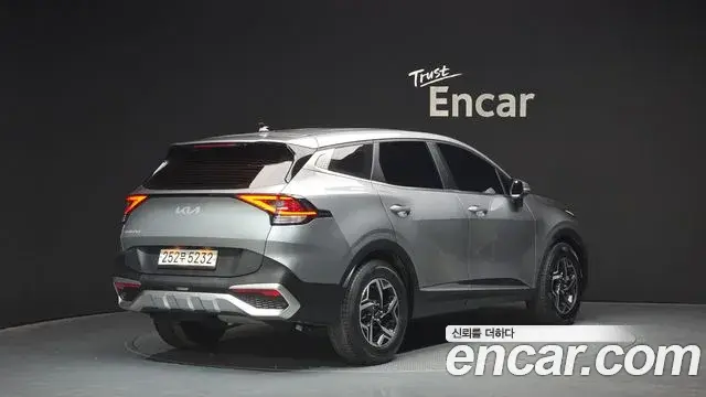 Kia Sportage 2021 — ფოტო 1/20