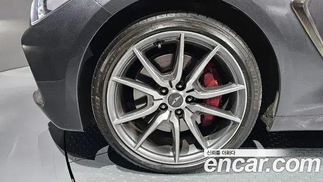 Genesis G70 2018 — Photo 13/20