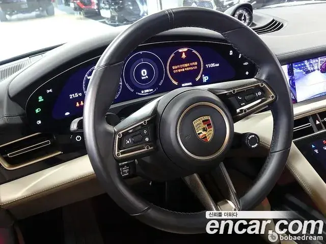 Porsche Taycan 2021 — ფოტო 19/20