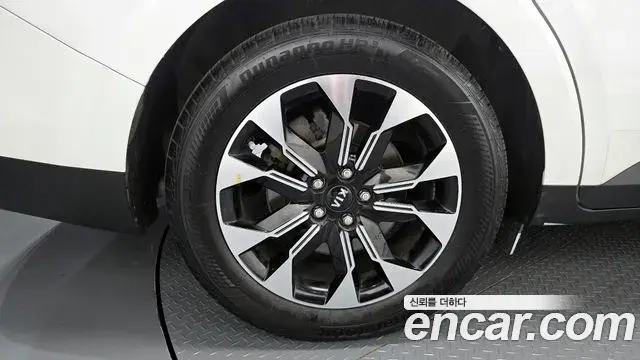 Kia Carnival 2020 — Фото 5/20