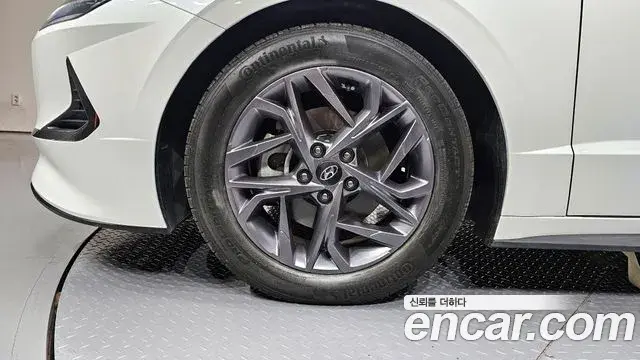 Hyundai Sonata Hybrid 2021 — ფოტო 2/20