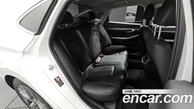 Hyundai Sonata Hybrid 2021 — ფოტო 6/20