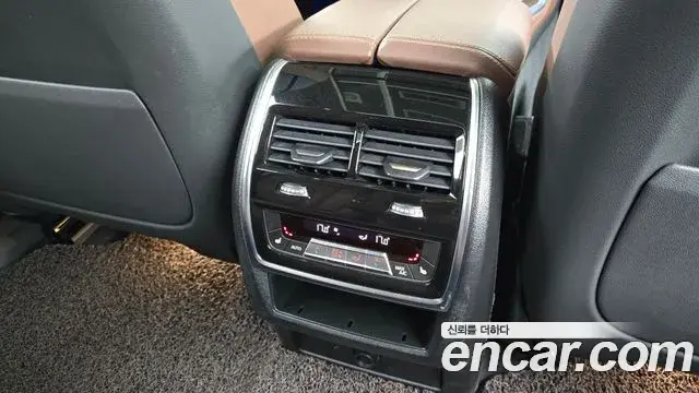 BMW X5 2021 — ფოტო 16/20