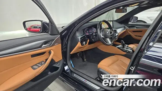 BMW 5 Series 2023 — ფოტო 18/20