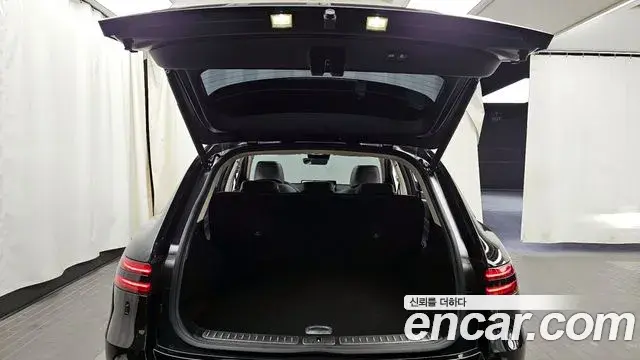 Genesis GV70 2021 — Şəkil 18/20