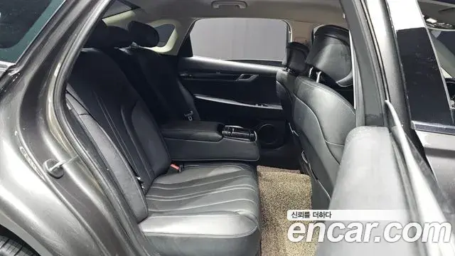 Genesis G80 2021 — Photo 13/20