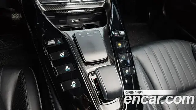 Mercedes-Benz AMG GT 2021 — ფოტო 15/20