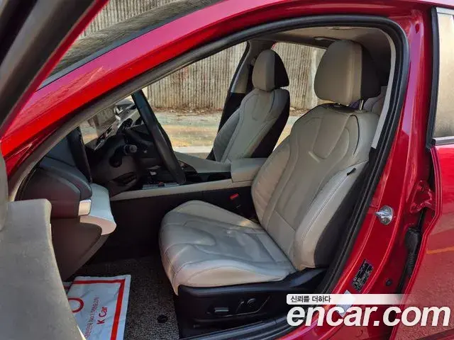 Hyundai The New Avante Hybrid 2020 — Photo 7/20