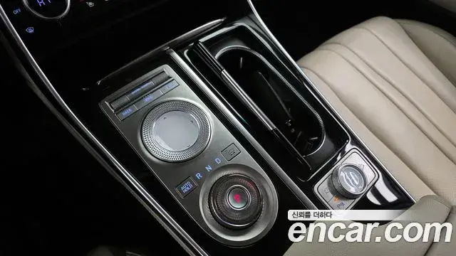 Genesis GV80 2020 — Şəkil 18/20