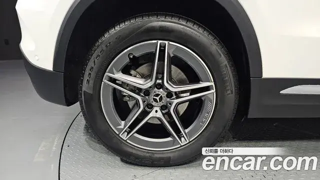 Mercedes-Benz GLA-Class 2022 — Фото 5/20