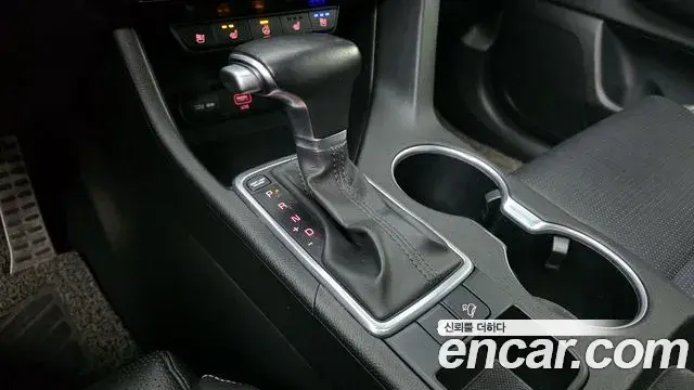 Kia Sportage The Bold 2018 — Şəkil 8/20