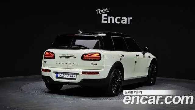 Mini Cooper Clubman 2021 — Photo 1/20