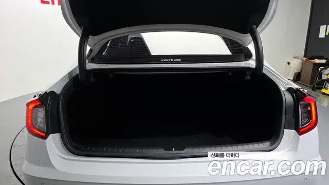 Hyundai Sonata Hybrid 2021 — ფოტო 9/19