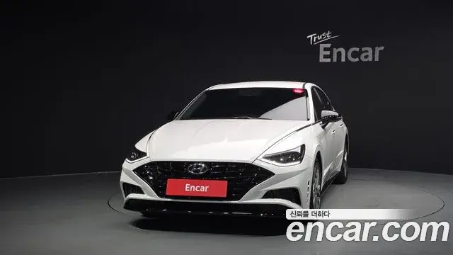 Hyundai Sonata Hybrid 2021 — Şəkil 8/20