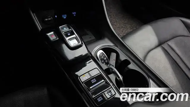 Hyundai Sonata Hybrid 2021 — Şəkil 16/20