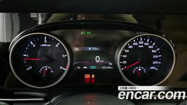 Kia Carnival 2021 — ფოტო 2/20