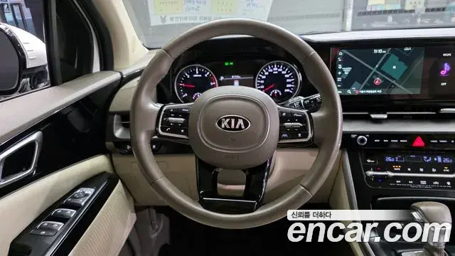 Kia Carnival 2020 — Фото 13/20