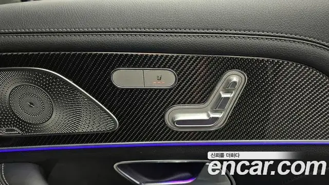 Mercedes-Benz GLE-Class 2022 — Photo 18/20