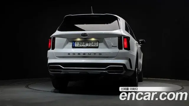 Kia Sorento 2021 — Фото 4/20