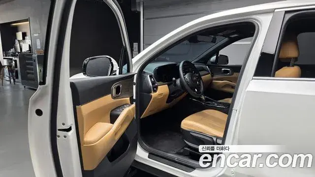 Kia Sorento 2021 — Фото 11/20