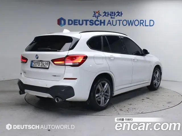 BMW X1 2022 — Şəkil 11/20