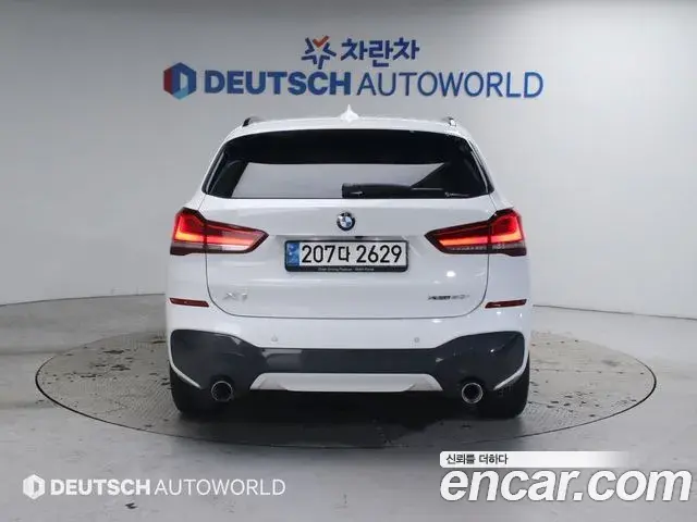BMW X1 2022 — Şəkil 8/20