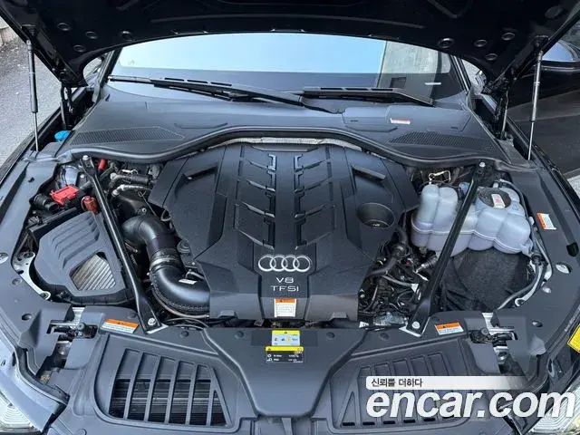Audi A8 2021 — ფოტო 1/16