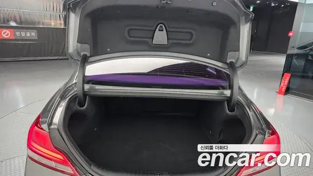 Genesis G70 2018 — ფოტო 9/20