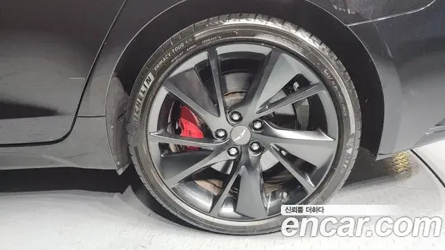 Genesis G70 2022 — Şəkil 18/20