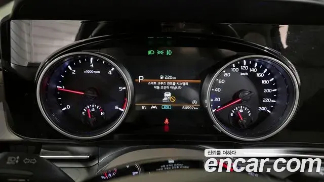 Kia Carnival 2023 — Фото 8/20