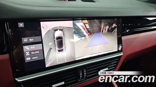 Porsche Cayenne 2021 — ფოტო 16/20