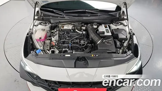 Hyundai The New Avante Hybrid 2022 — ფოტო 10/20
