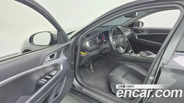 Genesis G70 2018 — Photo 11/20