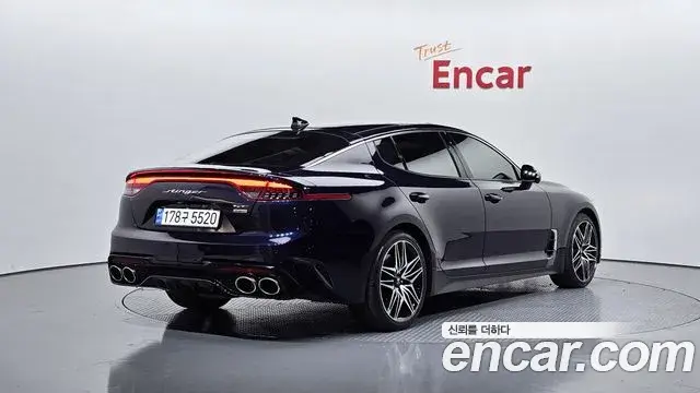 Kia Stinger 2020 — Фото 2/20