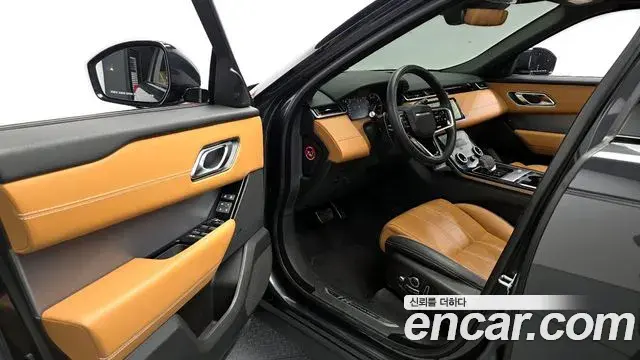 Land Rover Range Rover Velar 2023 — Фото 10/20