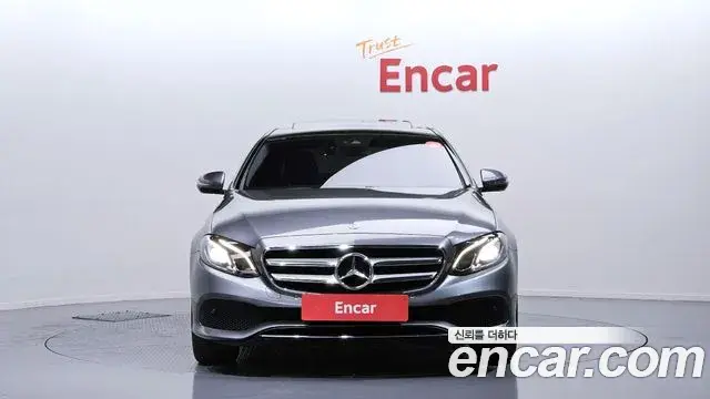 Mercedes-Benz E-Class 2018 — Фото 3/20