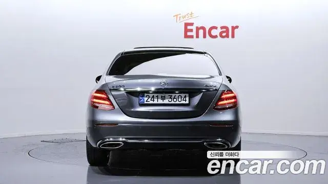 Mercedes-Benz E-Class 2018 — Фото 4/20