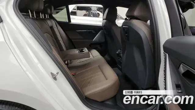 BMW 5 Series 2025 — Photo 14/20