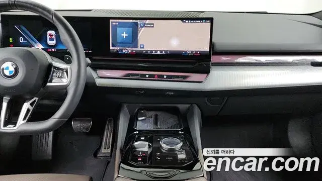 BMW 5 Series 2025 — Photo 2/20
