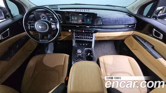 Kia Carnival 2021 — Photo 7/20