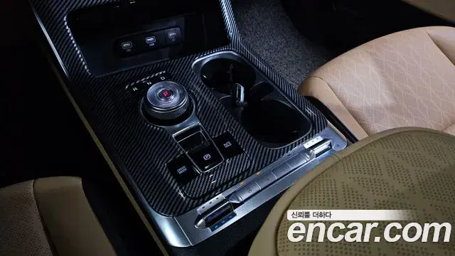 Kia Carnival 2021 — Photo 9/20