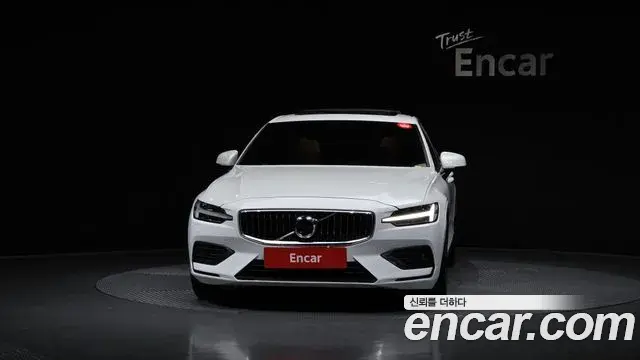 Volvo S60 2021 — Şəkil 19/20