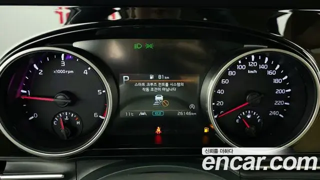 Kia Carnival 2021 — Photo 8/20