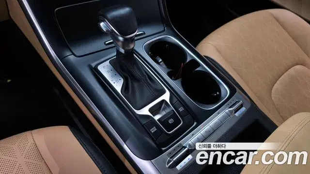 Kia Carnival 2021 — Photo 9/20
