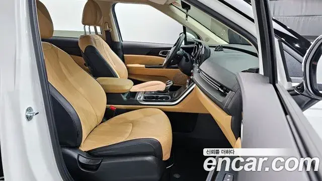 Kia Carnival 2021 — Photo 10/20